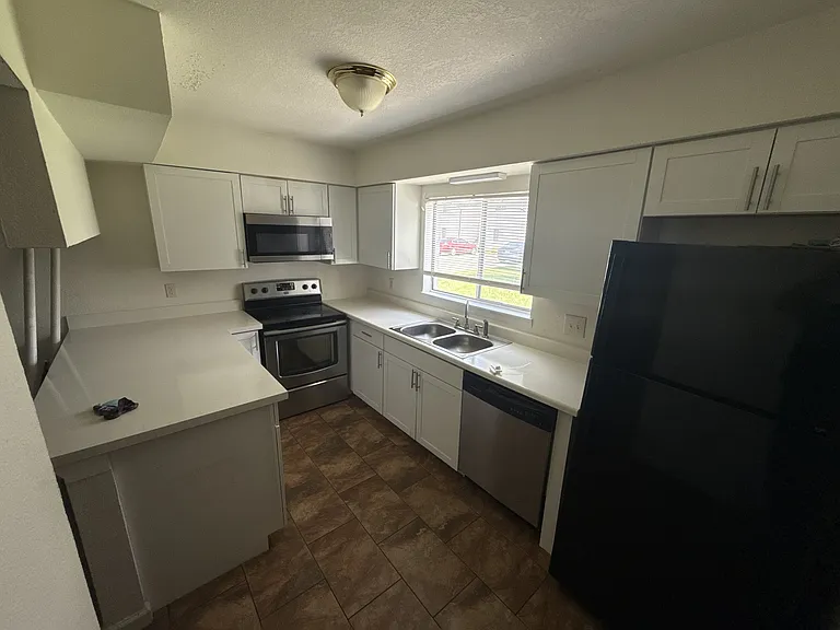4401 S Semoran Blvd #1 — Photo 7