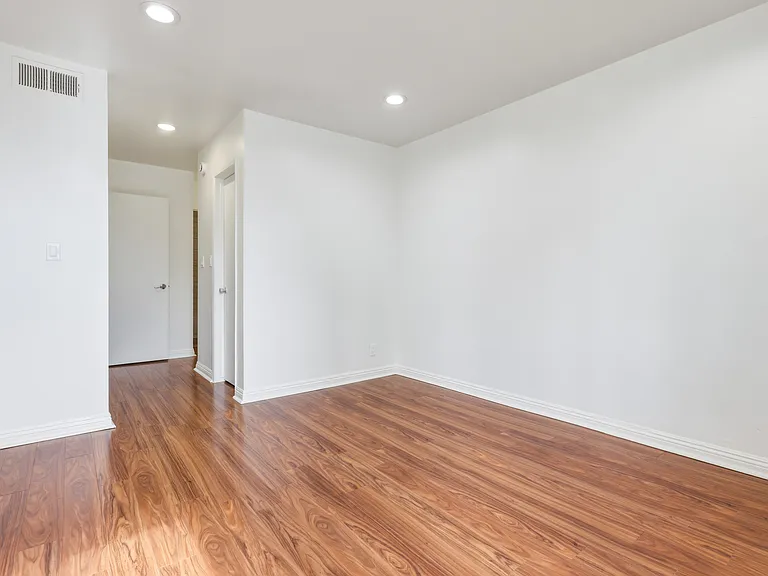 18620 Hatteras St #229 — Photo 15