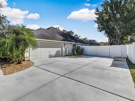 5th image of 196 Ivy Lakes Dr