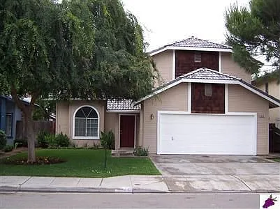 3424 W Wrenwood Ave photo 1