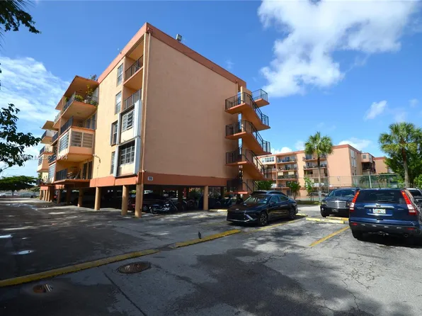 1990 W 56th St APT 1102, Hialeah, FL 33012