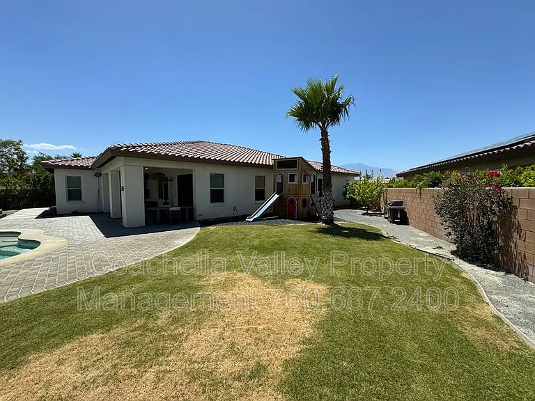 74635 Tesla Dr — Photo 64