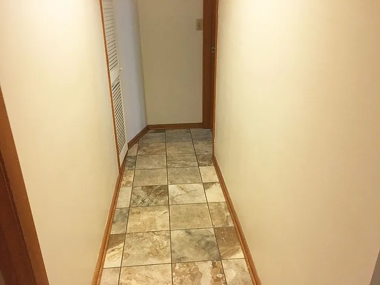 914 Grand Ave — Photo 11