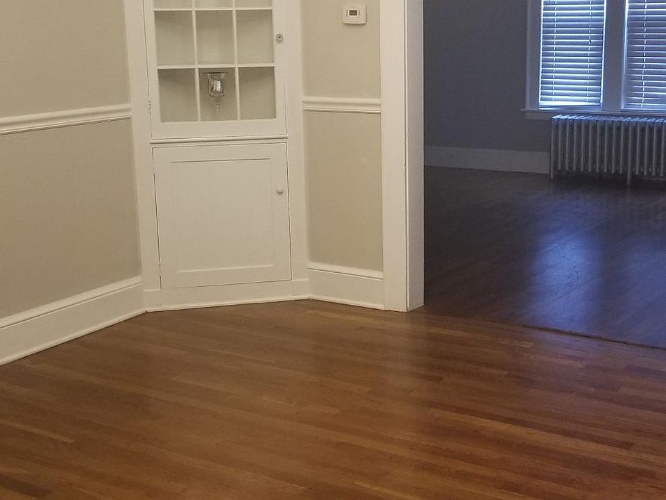 2nd image of 265 Monroe St