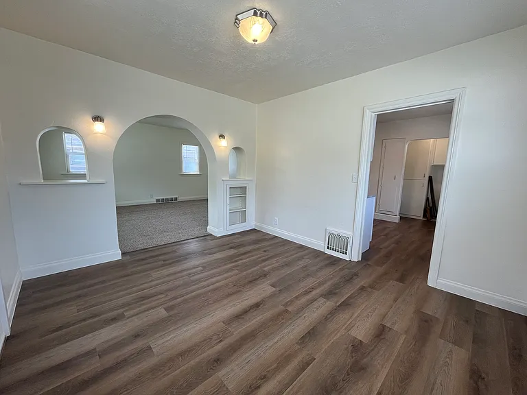 247 N 1100 W — Photo 3