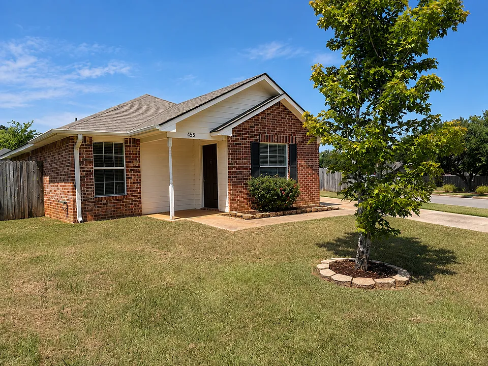 455 Redbud Cir