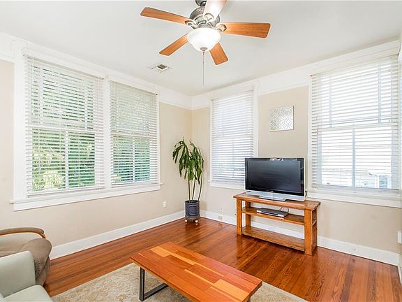 4th image of 6417 Catina St