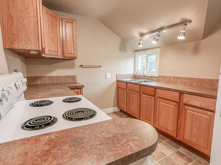 3919 Creston Ave #3 — Photo 9