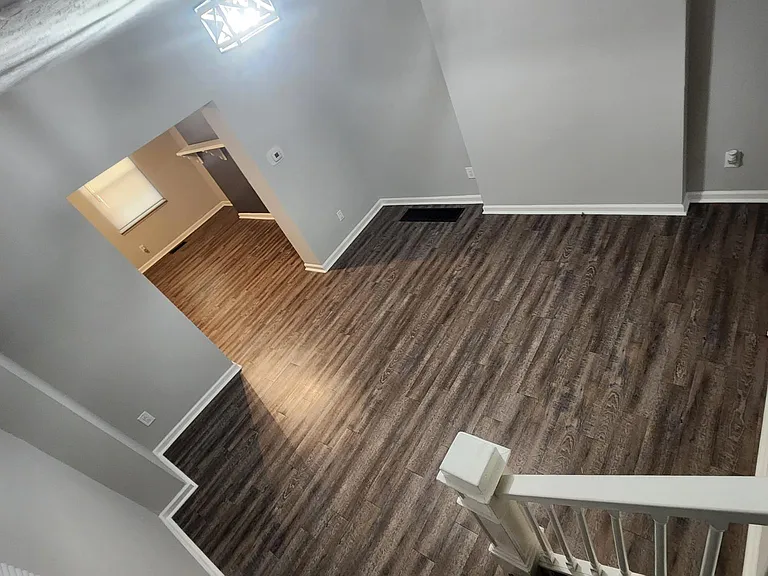 1253 Eastwood Ave — Photo 2