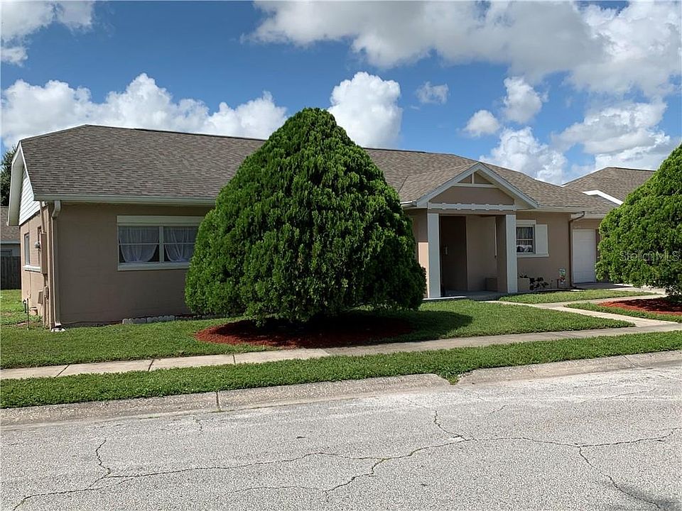 1st image of 3255 Oak Bluff Dr