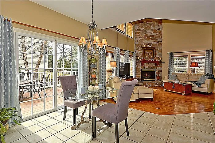 2531 Bear Den Rd photo 1