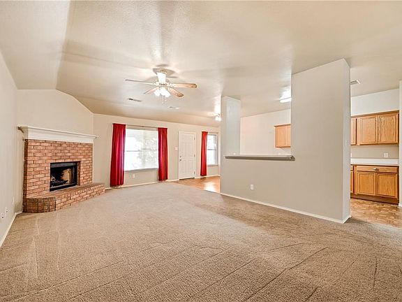 5th image of 1719 Country Crest Ln