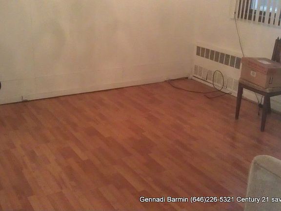4th image of 1555 E 54th St