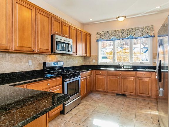 2nd image of 53 Grey Wolf Dr #53
