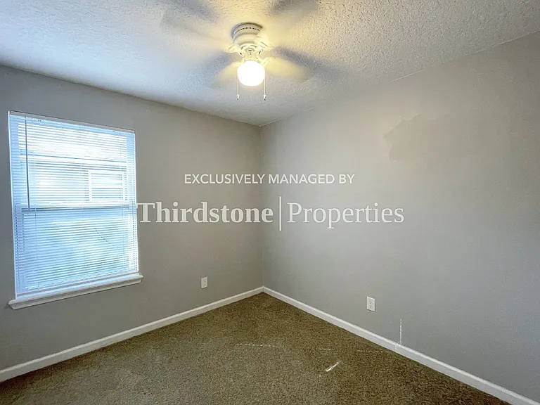 371 Smith St — Photo 8