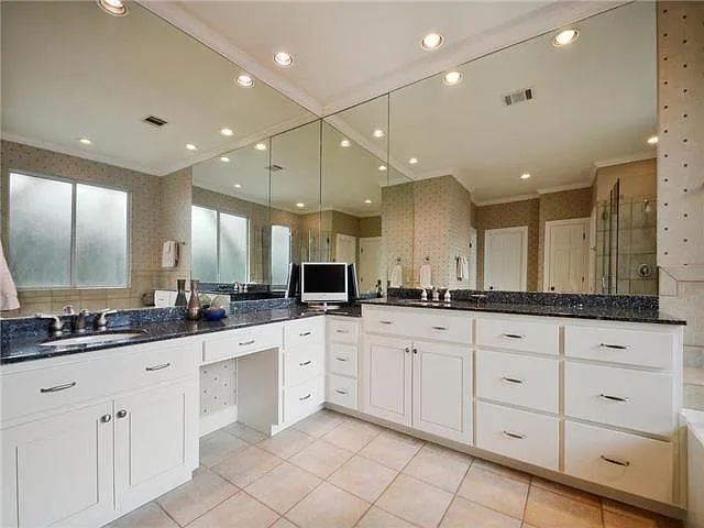 701 Pressler St — Photo 12