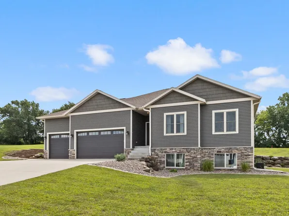420 Ridgeway Dr, Rio, WI 53960