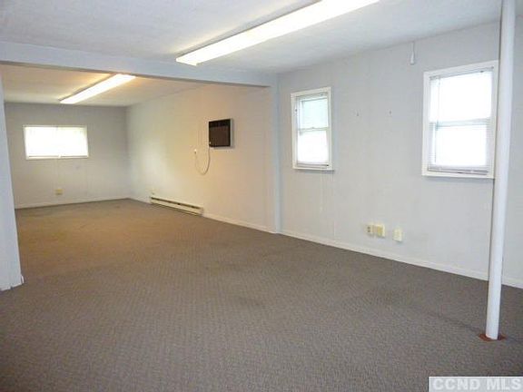 5th image of 209 Fairview Ave