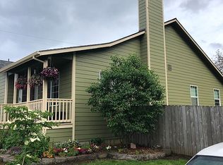 315 4th St, Scotts Mills, OR 97375