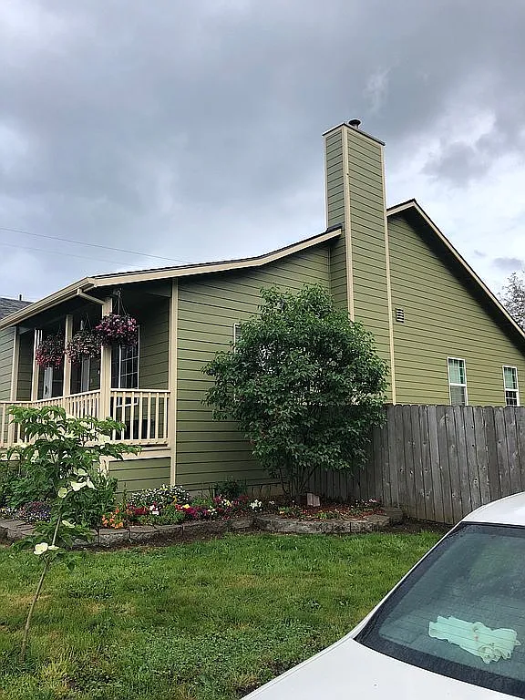 315 4th St photo 1