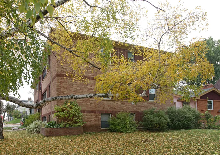 2419 Plymouth Ave N #2 — Photo 11