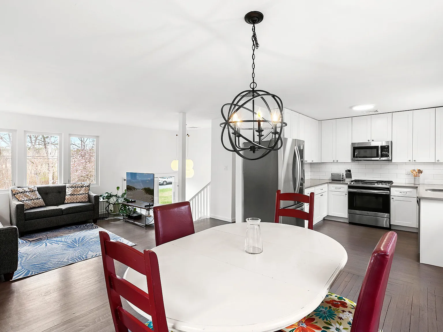3 bed, 2.0 bath, $5,500 — Photo 2