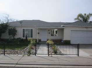 806 E North St, Manteca, CA 95336