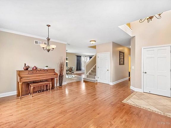 2nd image of 3366 Sonoma Cir