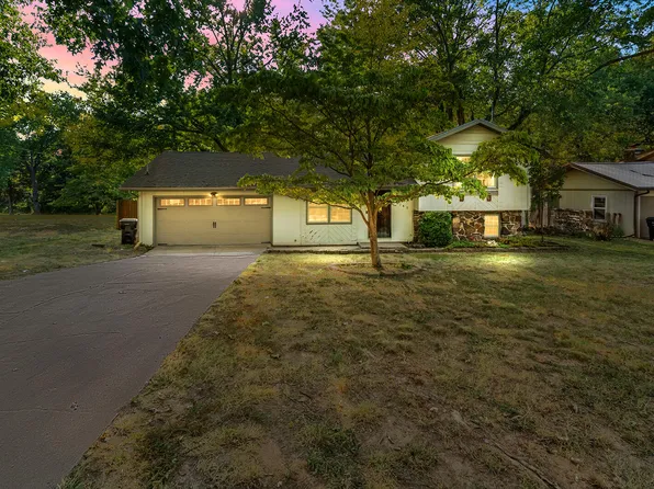 4747 S Roslyn Avenue, Springfield, MO 65804