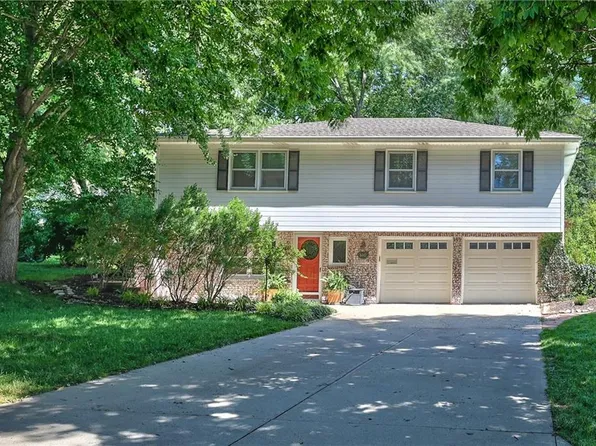 6442 W 74th St, Overland Park, KS 66204