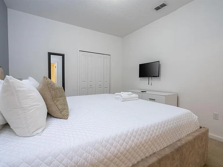 280 Ballo Dr — Photo 19