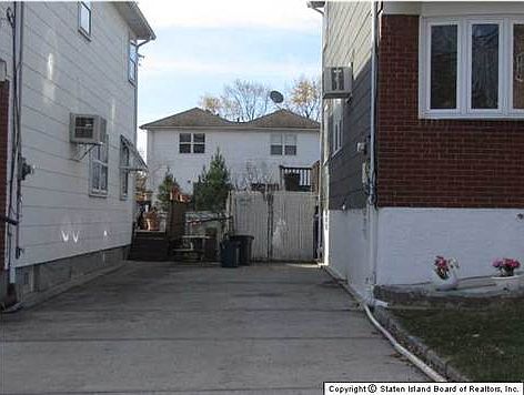 4th image of 36 Seaver Ave
