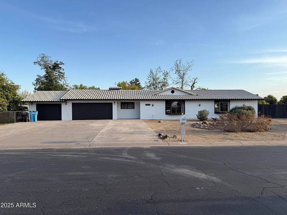 4035 W Country Gables Dr