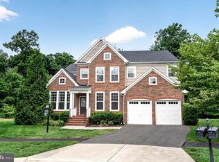 24823 Barrington Grove Ct, Aldie, VA 20105