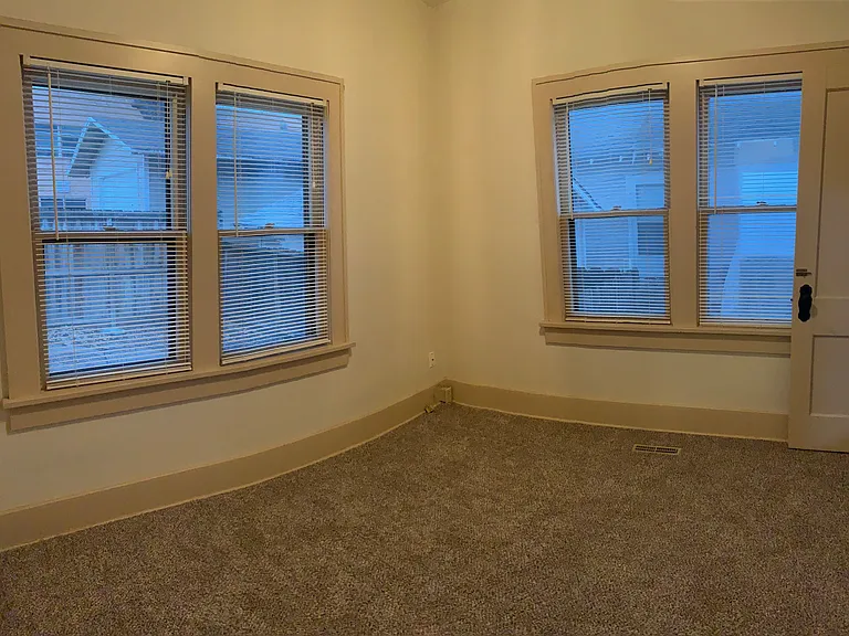 239 S Greenwood St — Photo 12