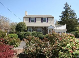 338 Knickerbocker Rd, Tenafly, NJ 07670