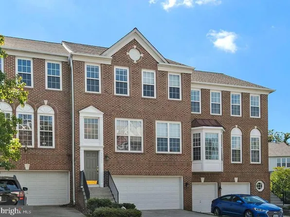 45777 Mountain Pine Sq, Sterling, VA 20166