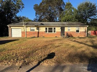 3905 Lakeview Dr NW, Huntsville, AL 35810