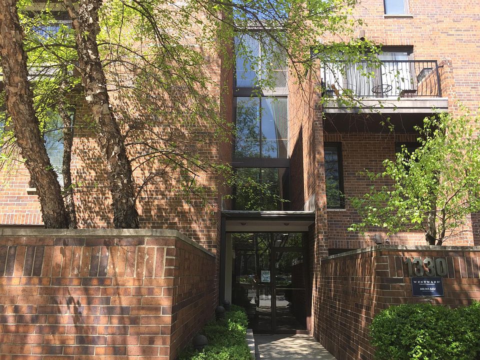 1st image of 1330 N La Salle St #300