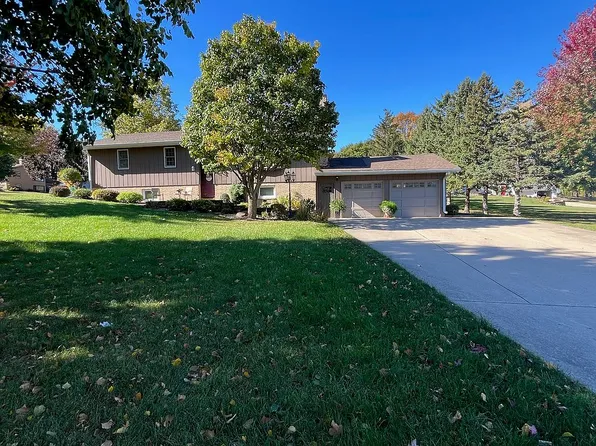 130 Half Moon Rd, Wells, MN 56097