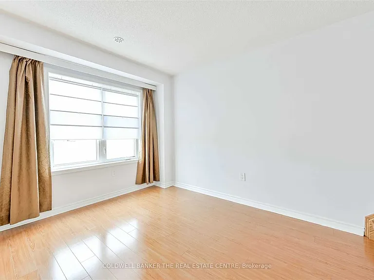 66 Bannister Cres — Photo 7