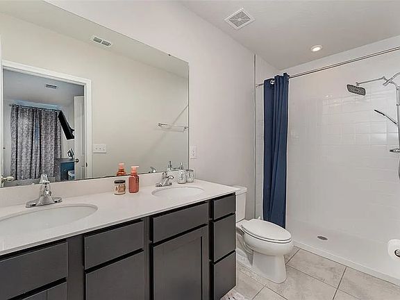 3rd image of 1336 Madison Cir