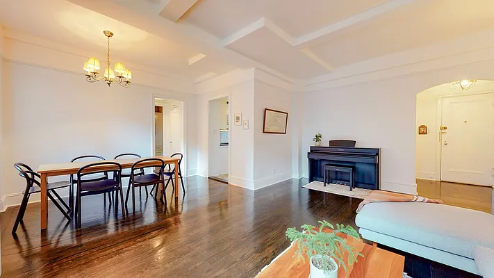 Sold by Digs Realty Group | media 12