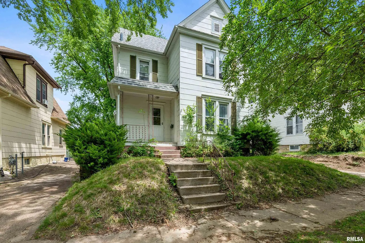 2845 8th Ave photo 1