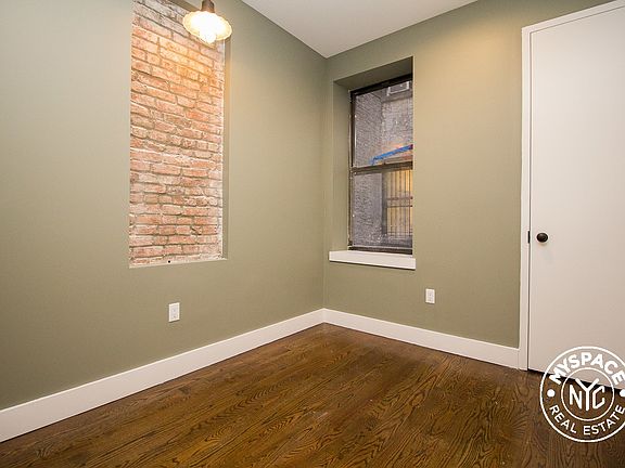 2nd image of 903 Saint Johns Pl APT 1