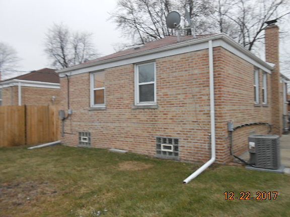 4th image of 3238 Sarah St