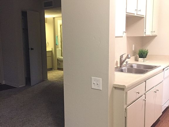 3rd image of 1616 Q St APT 09
