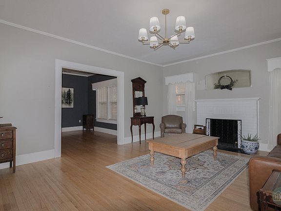 5th image of 3205 Paradise St