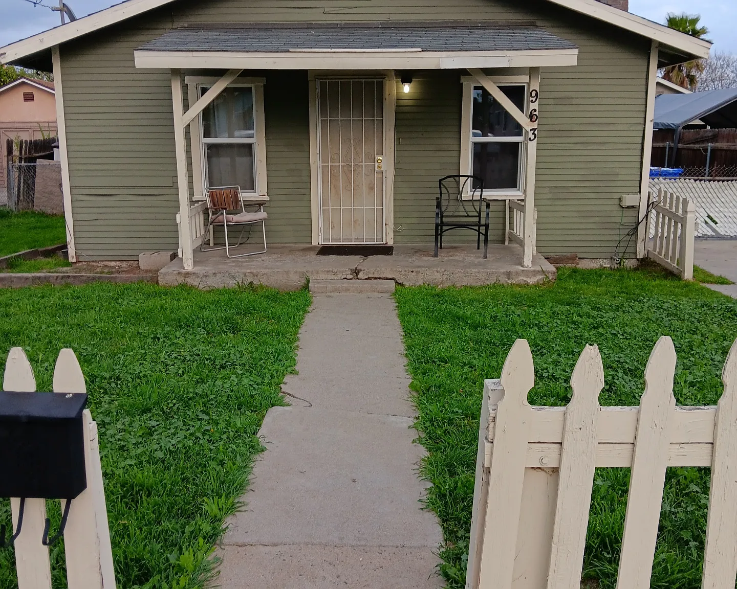 963 Herrington Ave — Photo 1