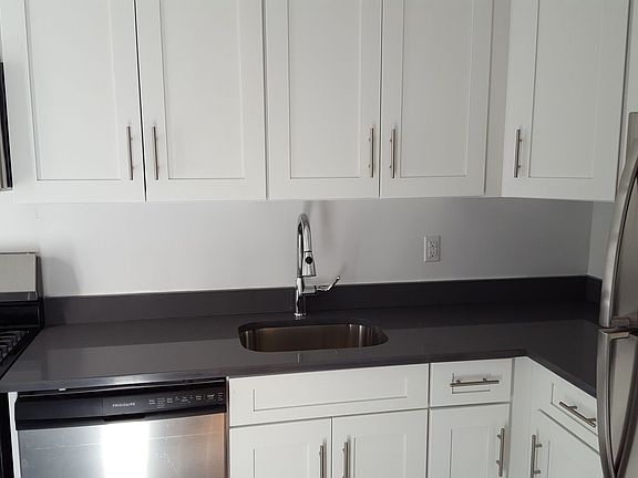 3rd image of 7508 Bell Blvd APT 5K